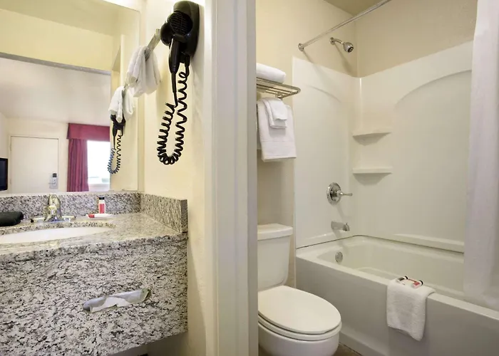 Travelodge By Wyndham Hotel Winslow