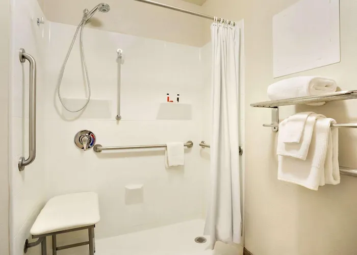 Travelodge By Wyndham Hotel 2*