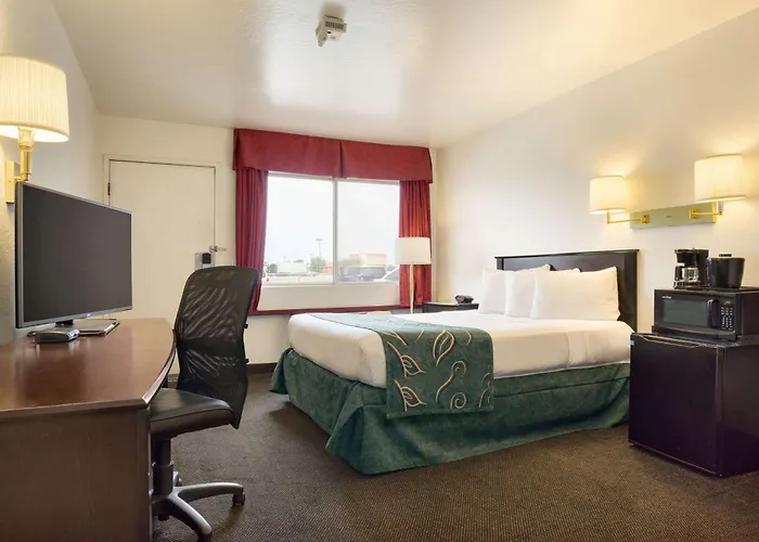 Hotel Travelodge By Wyndham 2*