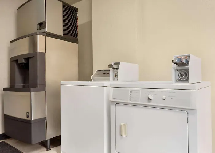 Travelodge By Wyndham Hotel