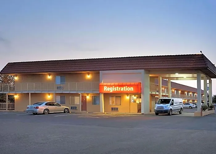 Travelodge By Wyndham Hotel Winslow