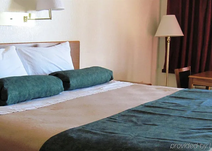 Travelodge By Wyndham Hotel